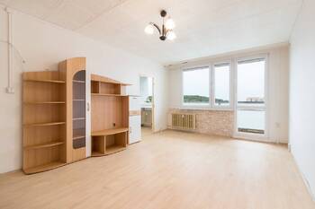 Pronájem bytu 1+kk v osobním vlastnictví 33 m², Praha 8 - Kobylisy