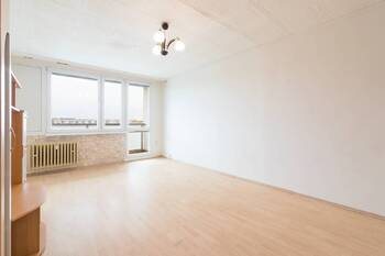 Pronájem bytu 1+kk v osobním vlastnictví 33 m², Praha 8 - Kobylisy