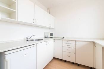Pronájem bytu 1+kk v osobním vlastnictví 33 m², Praha 8 - Kobylisy
