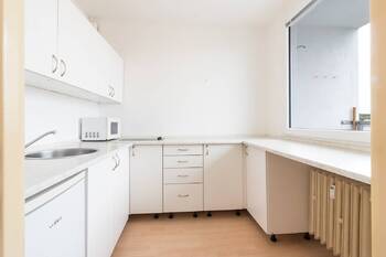 Pronájem bytu 1+kk v osobním vlastnictví 33 m², Praha 8 - Kobylisy