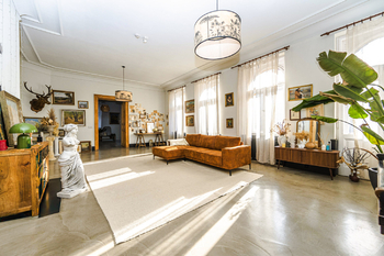 Obývací pokoj - Pronájem bytu 2+1 v osobním vlastnictví 121 m², Praha 5 - Malá Strana 