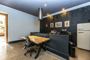 Kuchyně - Pronájem bytu 2+1 v osobním vlastnictví 121 m², Praha 5 - Malá Strana