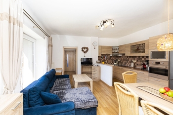 Obývací pokoj s kuchyní - Prodej domu 78 m², Bříza