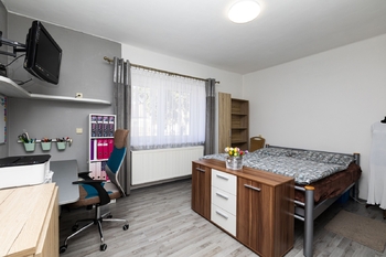 Pokoj - Prodej domu 78 m², Bříza