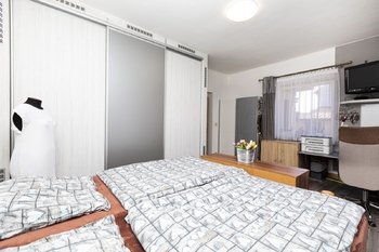 Pokoj - Prodej domu 78 m², Bříza