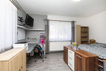 Pokoj - Prodej domu 78 m², Bříza