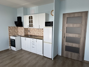 kuchyňská linka - Pronájem bytu 1+kk v osobním vlastnictví 27 m², Plzeň 
