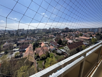 pohled z lodžie - Pronájem bytu 1+kk v osobním vlastnictví 27 m², Plzeň