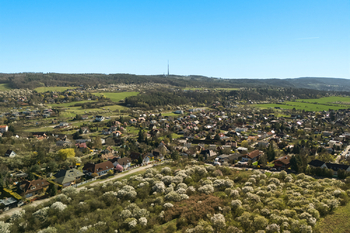 Prodej pozemku 5949 m², Praha 5 - Lipence