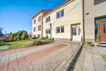 pohled z ulice - Prodej domu 118 m², Pozořice 