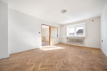 ložnice 2NP - Prodej domu 118 m², Pozořice