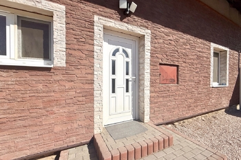 Prodej domu 193 m², Vykáň