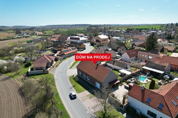 Prodej domu 193 m², Vykáň