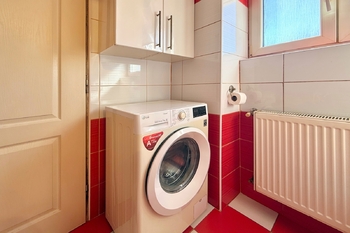 Prodej domu 193 m², Vykáň