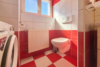 Prodej domu 193 m², Vykáň