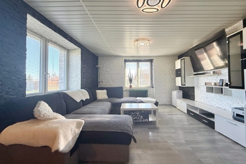 Prodej domu 193 m², Vykáň