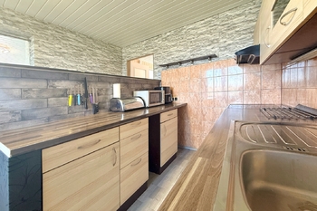 Prodej domu 193 m², Vykáň