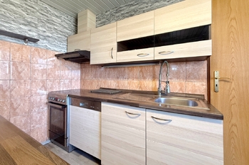 Prodej domu 193 m², Vykáň