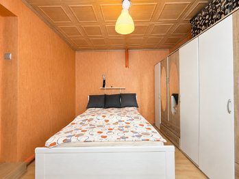 Prodej domu 193 m², Vykáň
