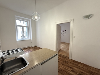 Prodej bytu 1+1 v osobním vlastnictví 37 m², Praha 10 - Vršovice