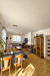 obývací pokoj s jídelnou a kk - Prodej domu 175 m², Lhota