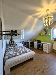 dětský pokoj 2. NP - Prodej domu 175 m², Lhota