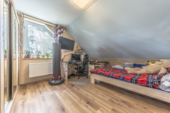 dětský pokoj / ložnice 2. NP - Prodej domu 175 m², Lhota