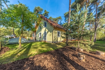 pohled na dům ze zahrady - Prodej domu 175 m², Lhota