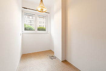 Malý pokoj - Prodej bytu 3+1 v osobním vlastnictví 103 m², Praha 4 - Nusle