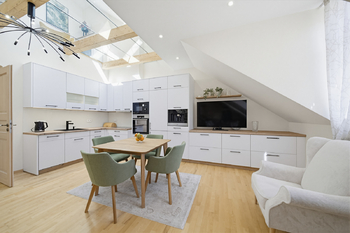 Prodej bytu 5+kk v osobním vlastnictví 194 m², Karlovy Vary