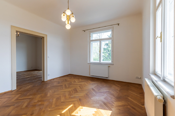 Prodej obchodních prostor 403 m², Praha 10 - Hostivař