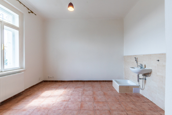 Prodej obchodních prostor 403 m², Praha 10 - Hostivař