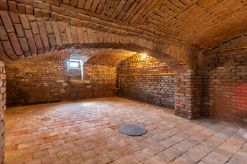 Prodej obchodních prostor 403 m², Praha 10 - Hostivař