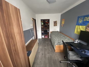 pokoj - Prodej bytu 3+kk v osobním vlastnictví 59 m², Neveklov