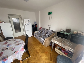 pokoj - Prodej bytu 3+kk v osobním vlastnictví 59 m², Neveklov