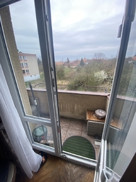 balkón - Prodej bytu 3+kk v osobním vlastnictví 59 m², Neveklov