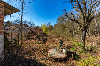 Prodej pozemku 2580 m², Tehov