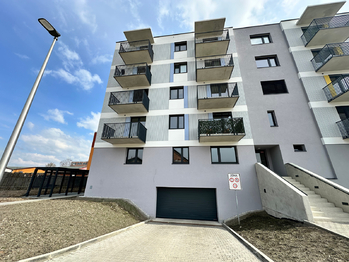 Pronájem garážového stání, Kladno