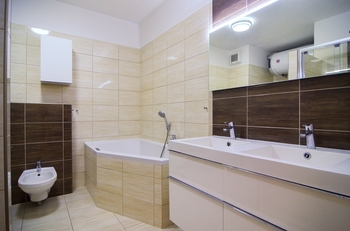 Koupelna - Prodej bytu 3+kk v osobním vlastnictví 94 m², Břeclav