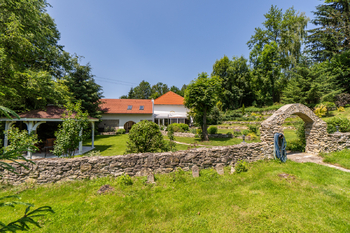 Prodej ubytovacího zařízení 786 m², Sloupnice