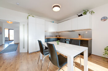 Prodej bytu 3+kk v osobním vlastnictví 90 m², Praha 4 - Modřany