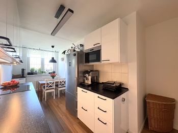 Prodej bytu 3+1 v osobním vlastnictví 89 m², Praha 6 - Řepy