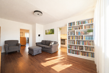 Obývací pokoj - Prodej bytu 3+1 v osobním vlastnictví 89 m², Praha 6 - Řepy