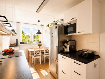 Kuchyně s jídelním koutem - Prodej bytu 3+1 v osobním vlastnictví 83 m², Praha 6 - Řepy