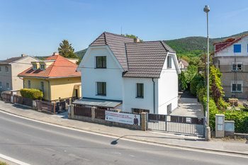 Prodej bytu 3+kk v osobním vlastnictví 61 m², Řevnice