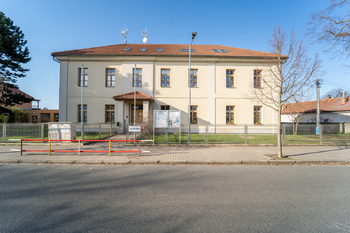 Základní škola v Krakovanech - Prodej domu 56 m², Krakovany