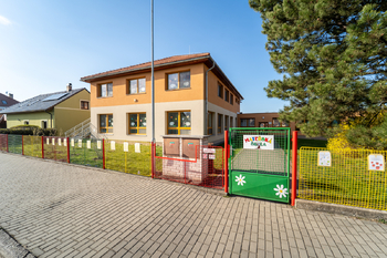 Mateřská škola v Krakovanech - Prodej domu 56 m², Krakovany