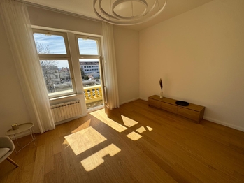 Pronájem bytu 2+kk v osobním vlastnictví 65 m², Praha 3 - Vinohrady