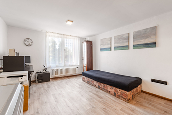 Prodej domu 196 m², Chrást