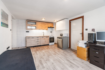 Prodej domu 196 m², Chrást